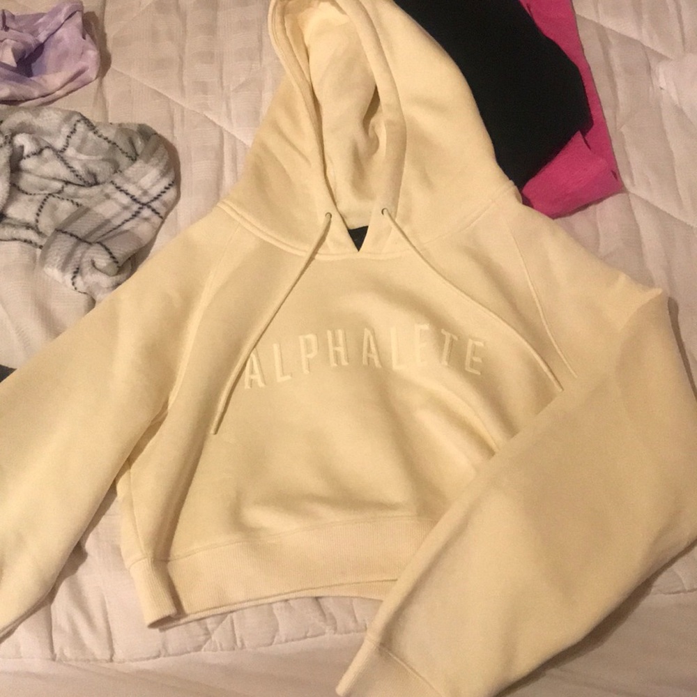 alphalete cream cropped hoodie